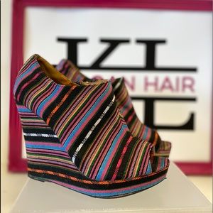 Qupid Colorful Wedges